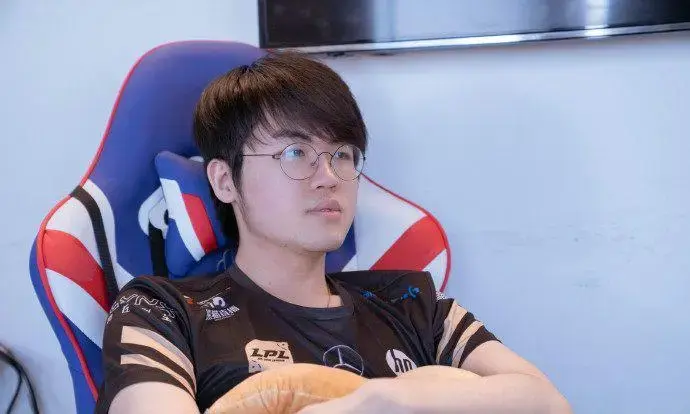 Karsa巅峰对决，Uzi与80激战巴黎圣日耳曼分钟，绝杀胜负难料！